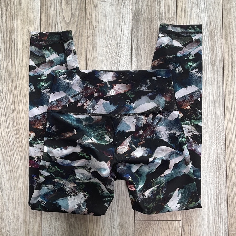 Wunder Under 7/8 Glacier Camo Starlight Tight - Picture 3 of 8